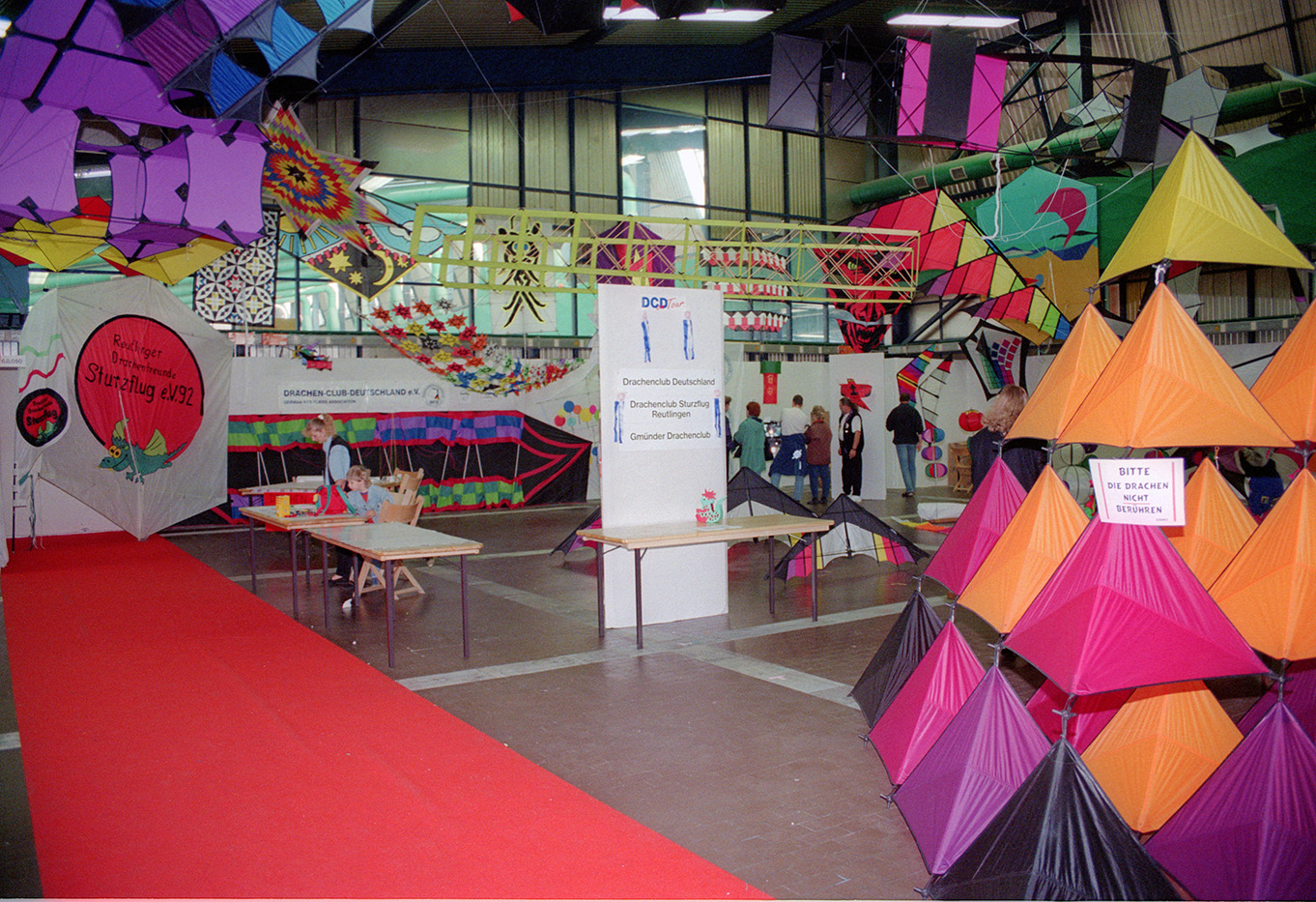 KerschWings/DCD Stand auf der Messe Stuttgart 1996